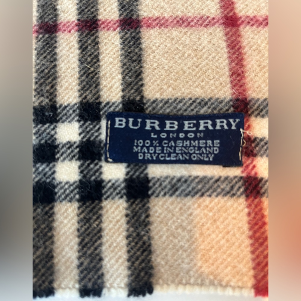 Burberry 100% Cashmere Fringed Scarf - Picture 9 of 9